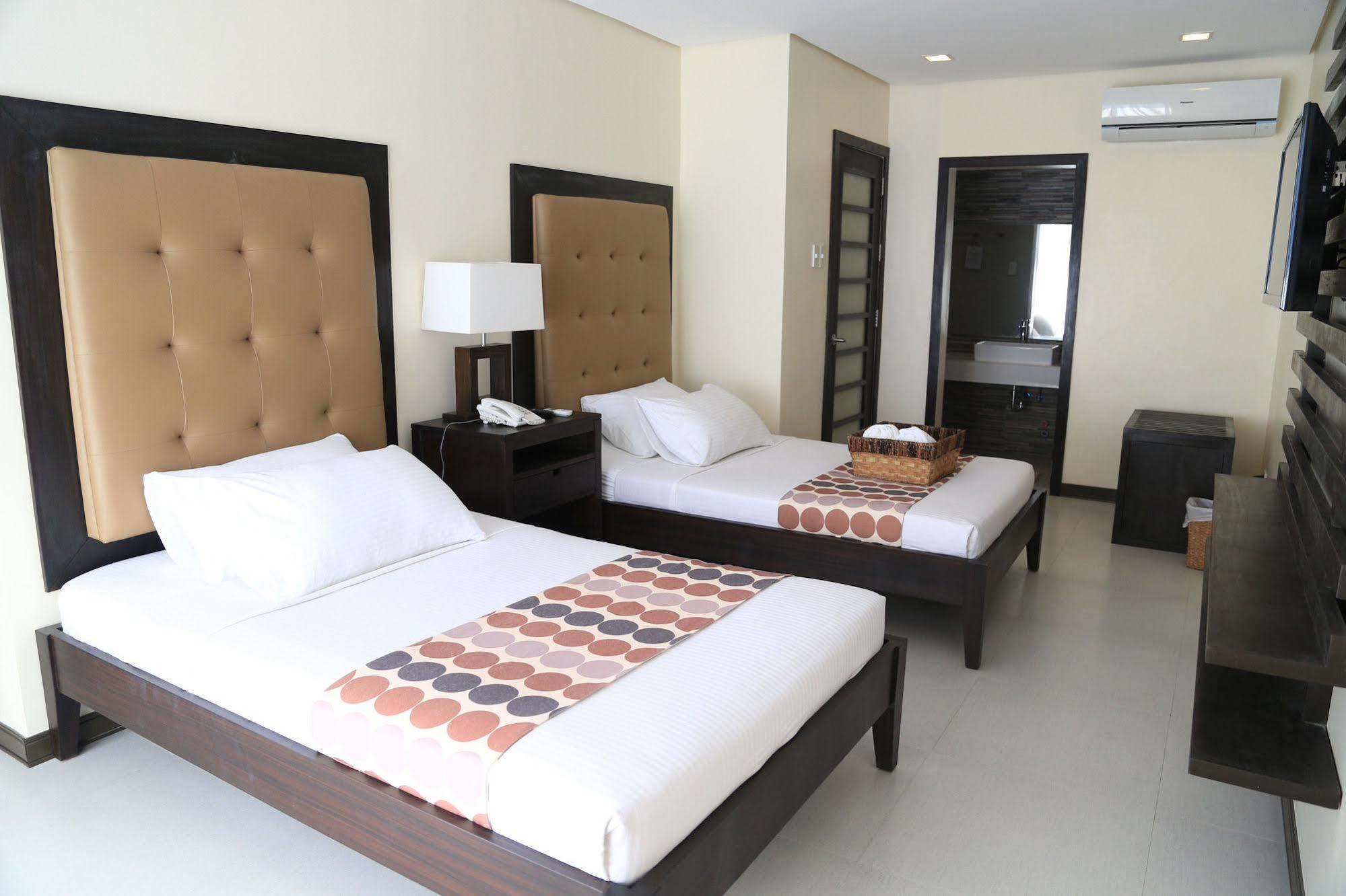 Puerto Del Sol Beach Resort And Hotel Club Bolinao Pangasinan Exteriér fotografie