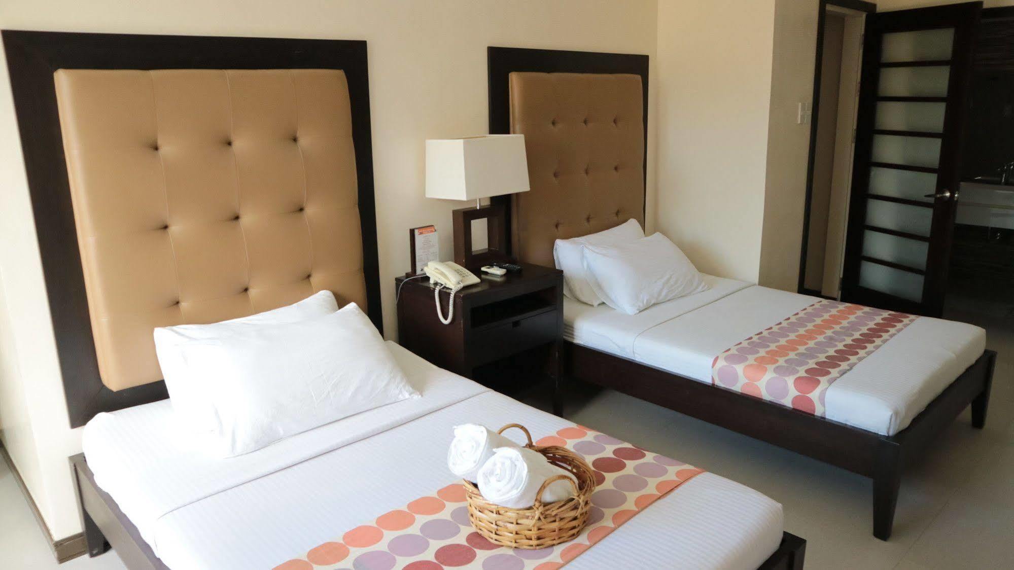 Puerto Del Sol Beach Resort And Hotel Club Bolinao Pangasinan Exteriér fotografie